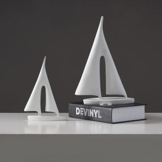 Figurka ozdobna ceramiczna żaglówka statek biała czarna (1)